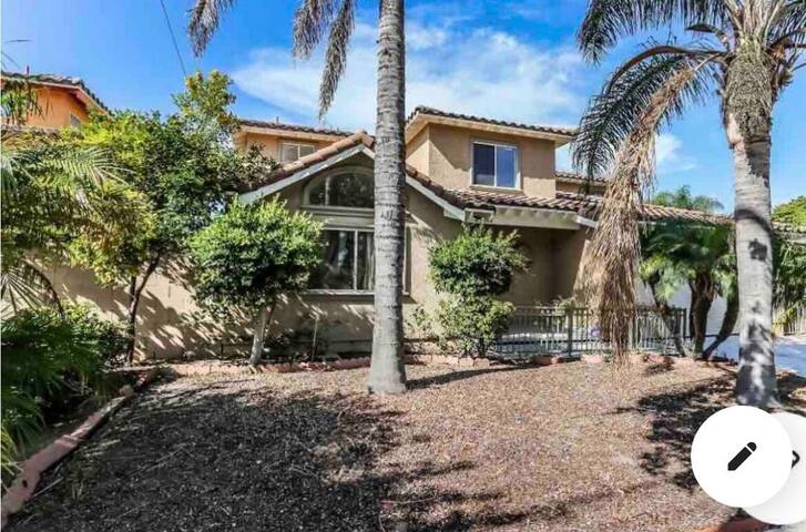 Shabby chic villa in la