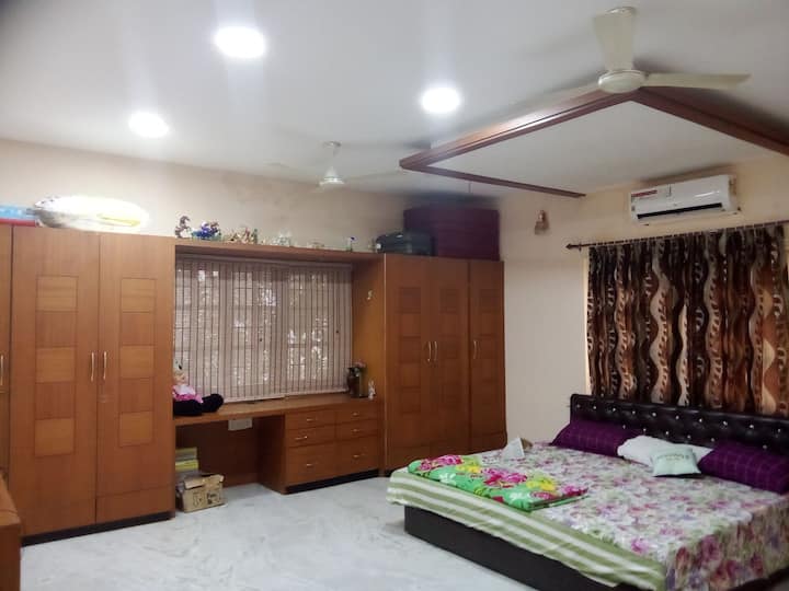 Luxury Bungalow At Pollachi - Pollachi
