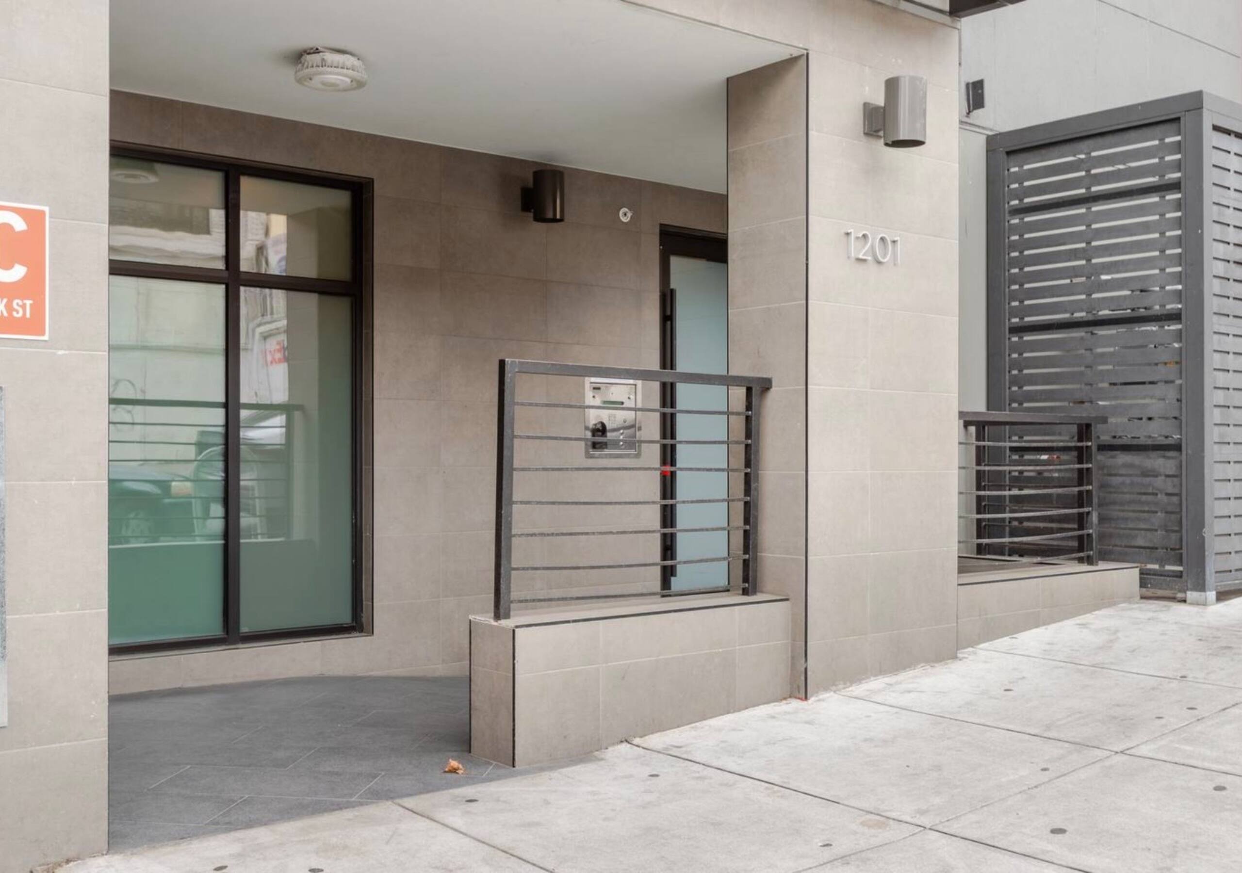 Condo in San Francisco · ★4.92 · 1 bedroom · 1 bed · 1 bath - Image 74