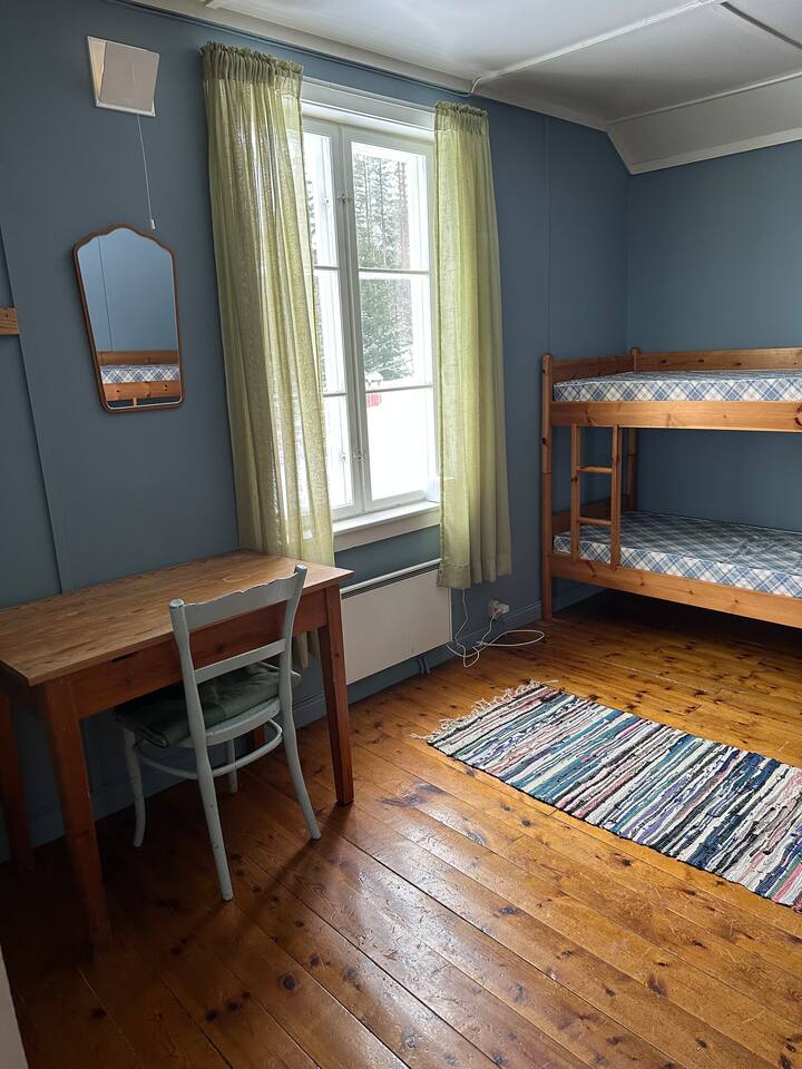 საძინებელი 4