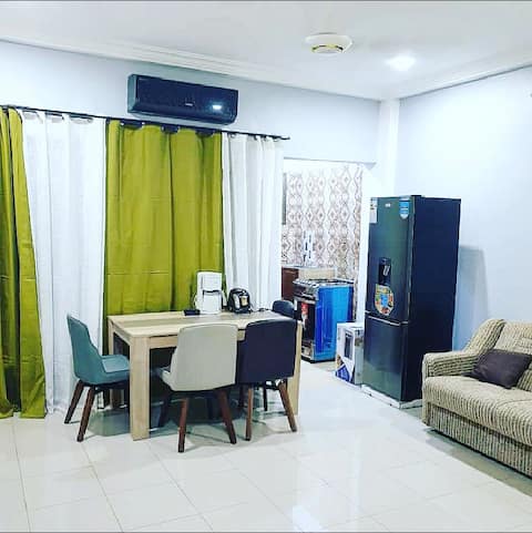 Luxury apartment+ TV+WiFi, 5mn OUAGA2000