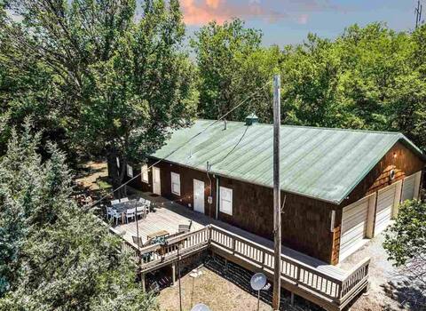 Rustic cabin on 50 acres, 5 min to Ponca City!