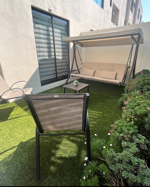 Comfortable and Attractive Apartment with Private Garden