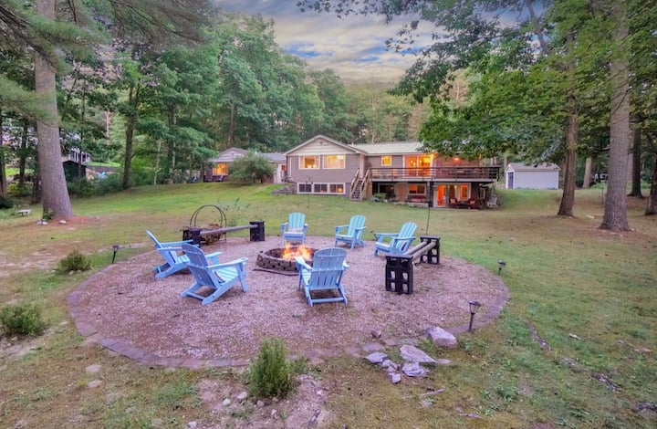 Maine Vacation Home on the Water