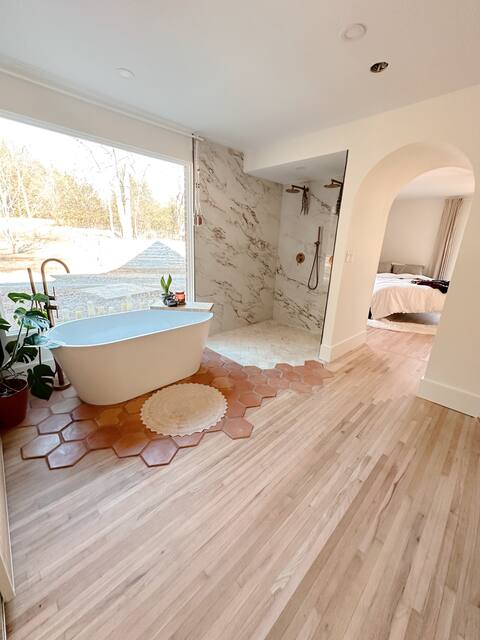 The 1690 House | Bridal & Group Retreat