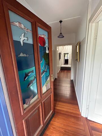 Milly’s Beach House Byron | Pet & Kid friendly* gallery image 3