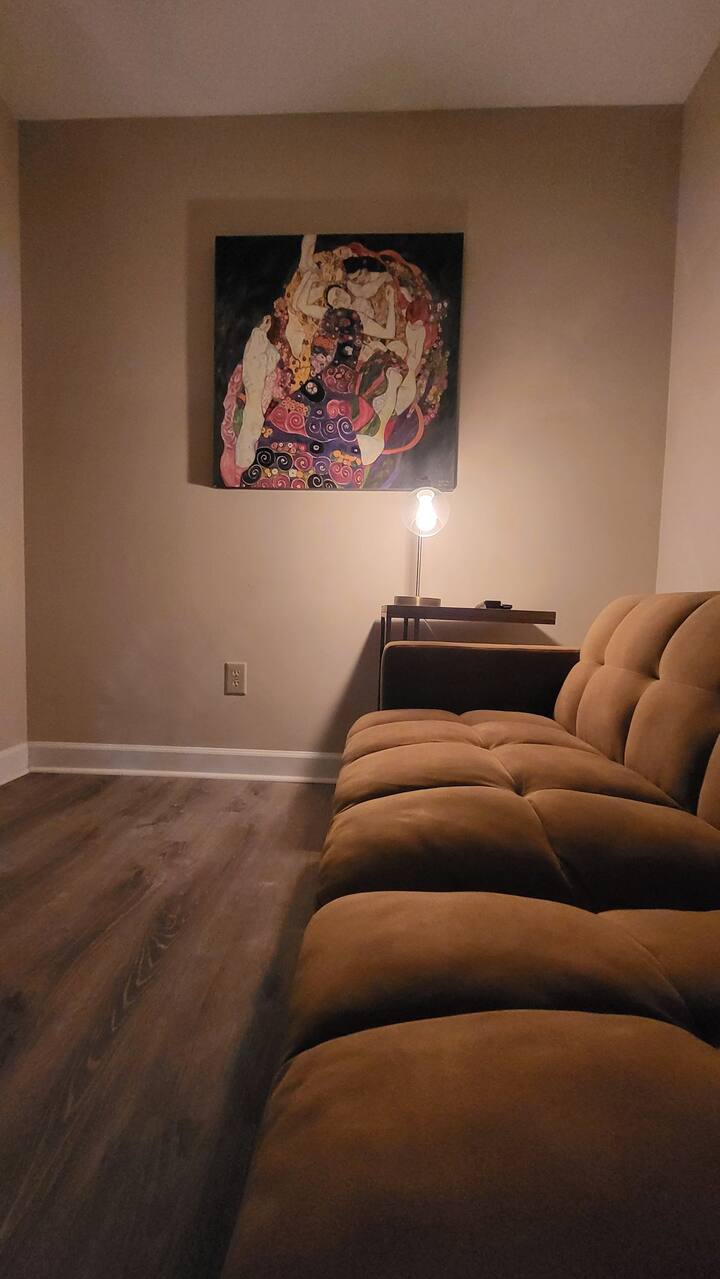 מיטת יחיד/פוטון בחלל נוח ונעים המעוטר כדי שתרגישו בבית.