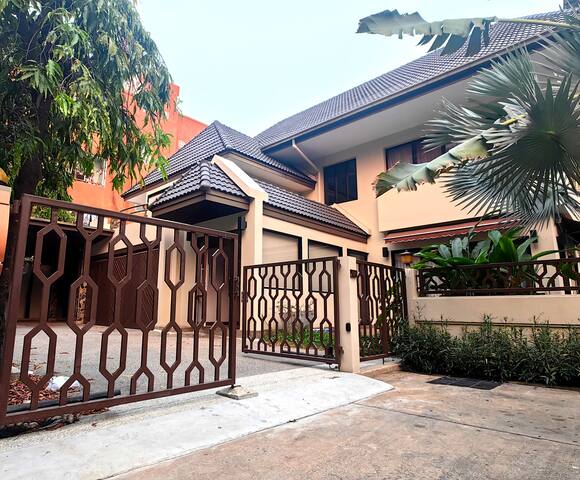 市中心铜锣区25巷独立花园别墅六房四卫 gallery image 2