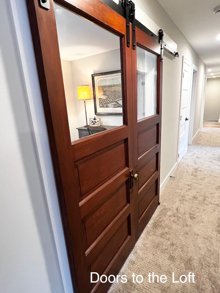 أبواب قديمة من البيت الأصلي!