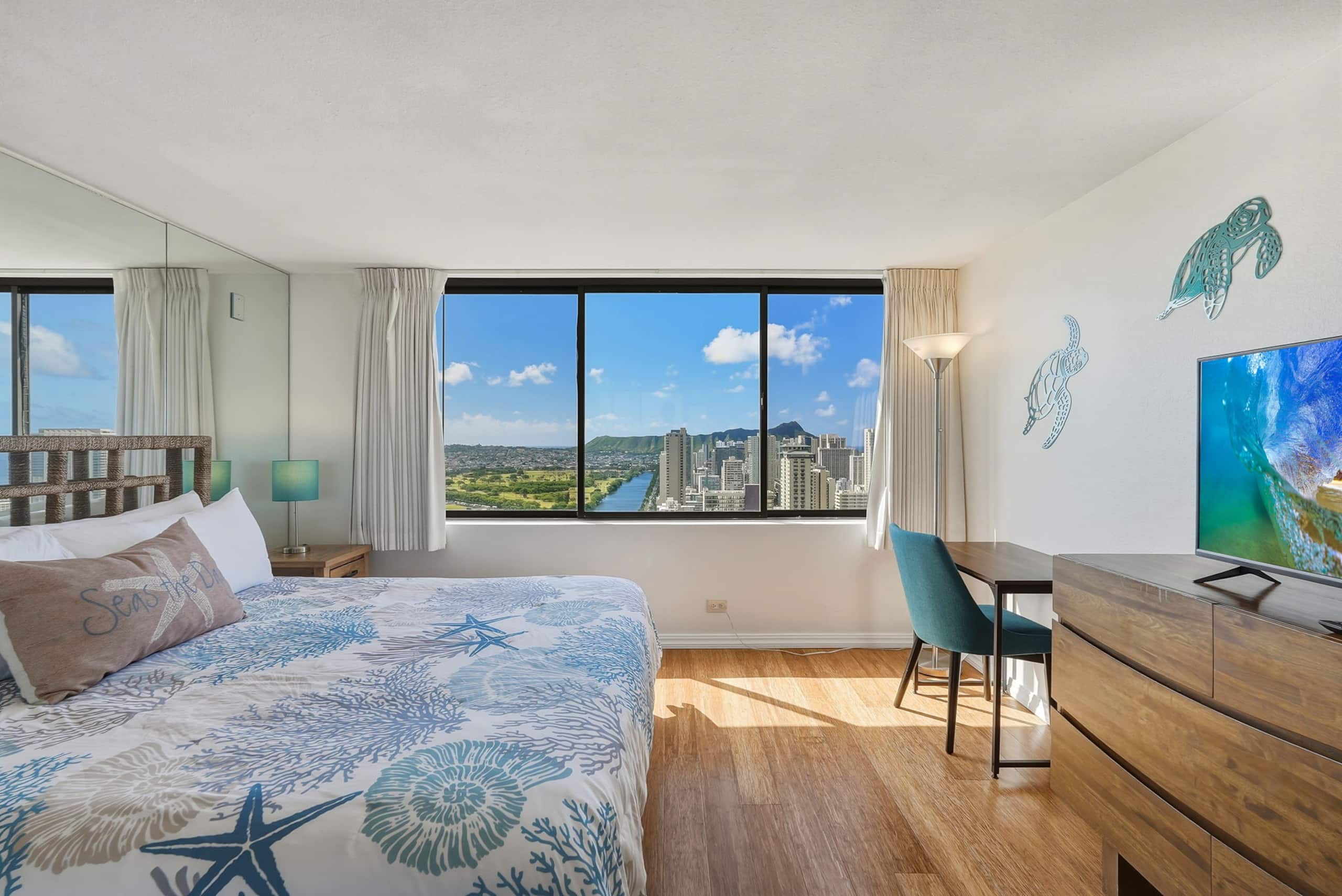 Condo in Honolulu · ★4.88 · 2 bedrooms · 4 beds · 2 private baths - Image 22