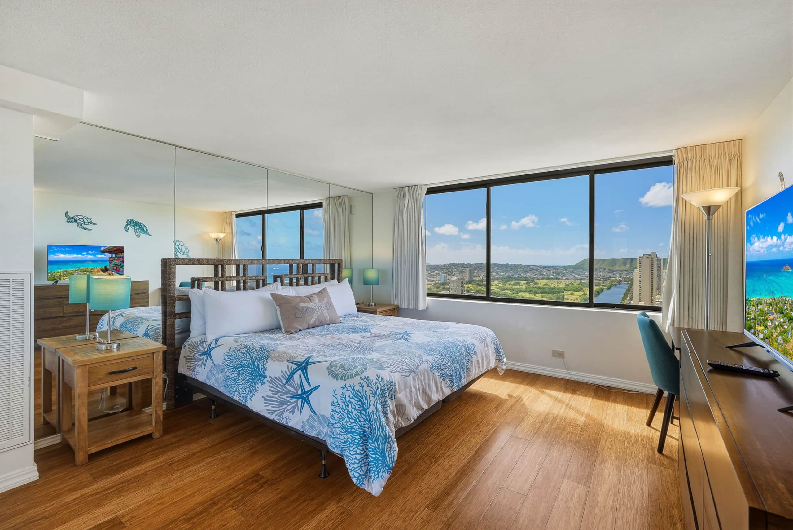 Condo in Honolulu · ★4.88 · 2 bedrooms · 4 beds · 2 private baths - Image 20
