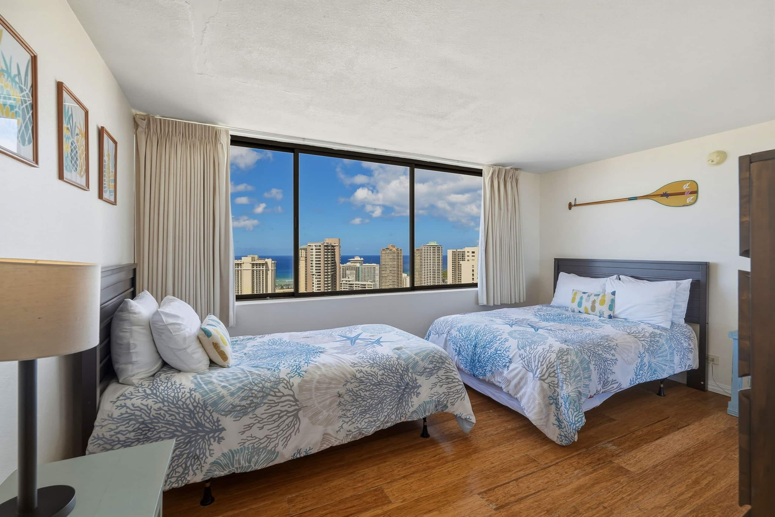 Condo in Honolulu · ★4.88 · 2 bedrooms · 4 beds · 2 private baths - Image 25