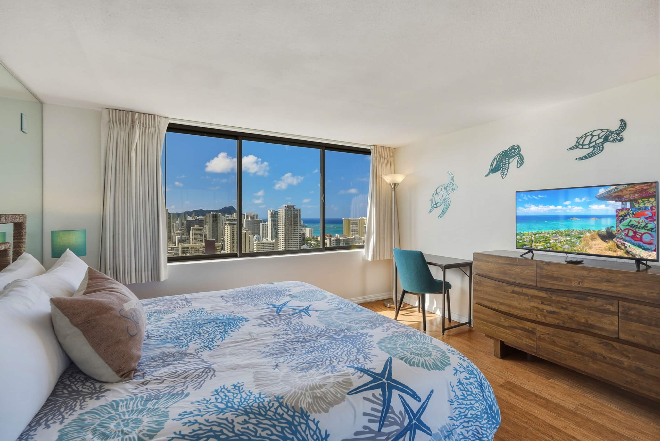 Condo in Honolulu · ★4.88 · 2 bedrooms · 4 beds · 2 private baths - Image 18