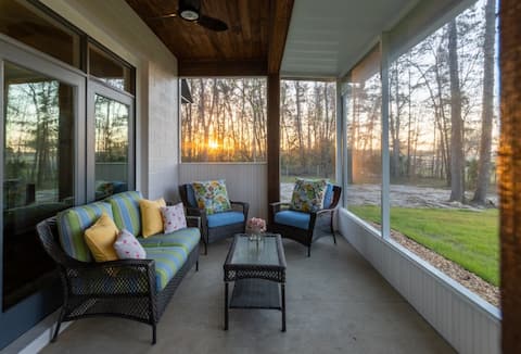 Modern Farmhouse Luxury/Pets Free/Hot Tub/3m I-75