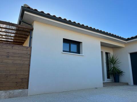 4-bedroom villa with pool