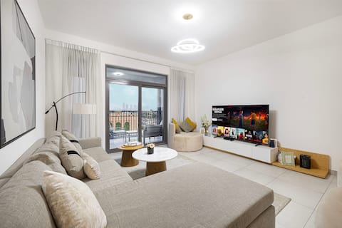 Top Airbnb: Peaceful 2BR Retreat Near Burj Al Arab in Umm Suqeim Third