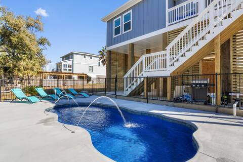 Brand new house, Beach views, Heated pool, Bocce!