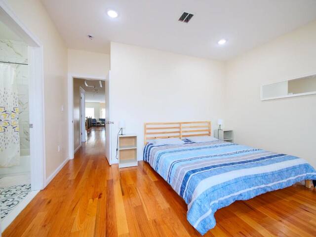 Spacious three-bedroom apt near New York City gallery image 5