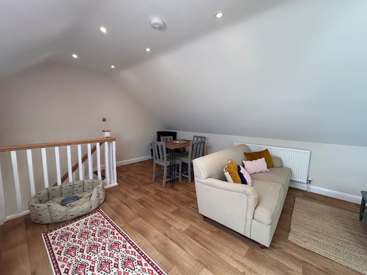 Self-contained Annexe On Organic Dairy Farm - Dorset