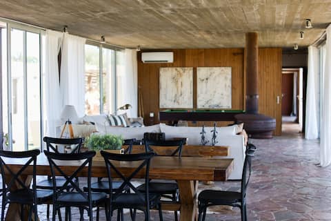 Peace and style minutes from the sea | Private neighborhood