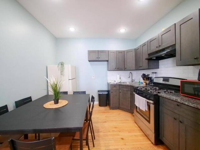 Cozy Jersey City Retreat – 3BR Apartment near NYC gallery image 3