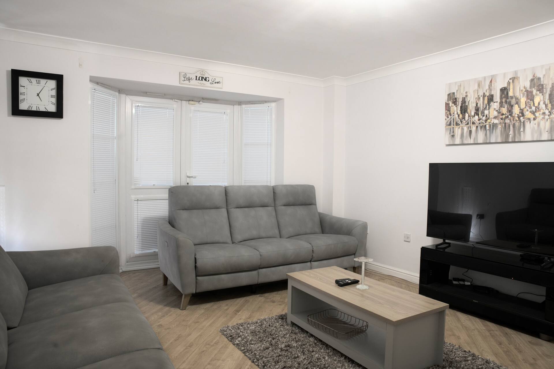 3 Spacious bedrooms Townhouse
