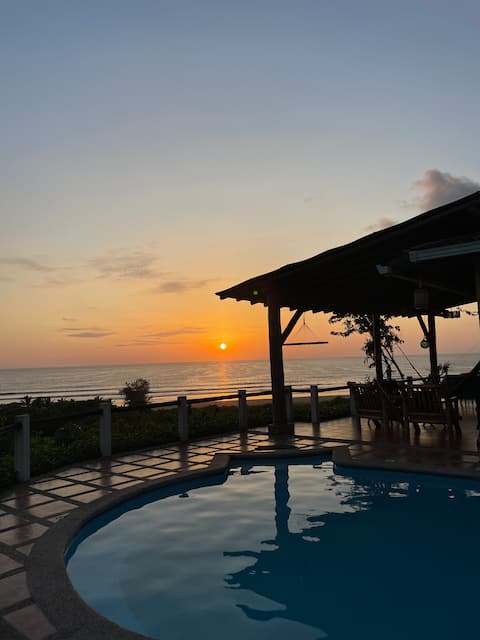 Oceanview Casa Kari Curia