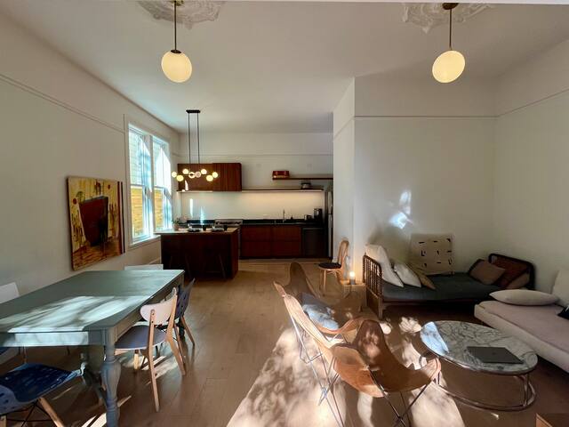 Central Victorian unit gallery image 4