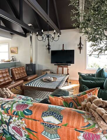 Sugarbird: Designer’s Seaside Retreat Simon’s Town gallery image 5