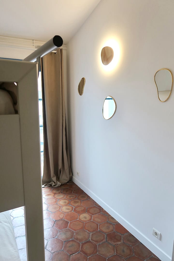 HABITACIÓN con literas de 90 cm con balcón con vista a los canales 