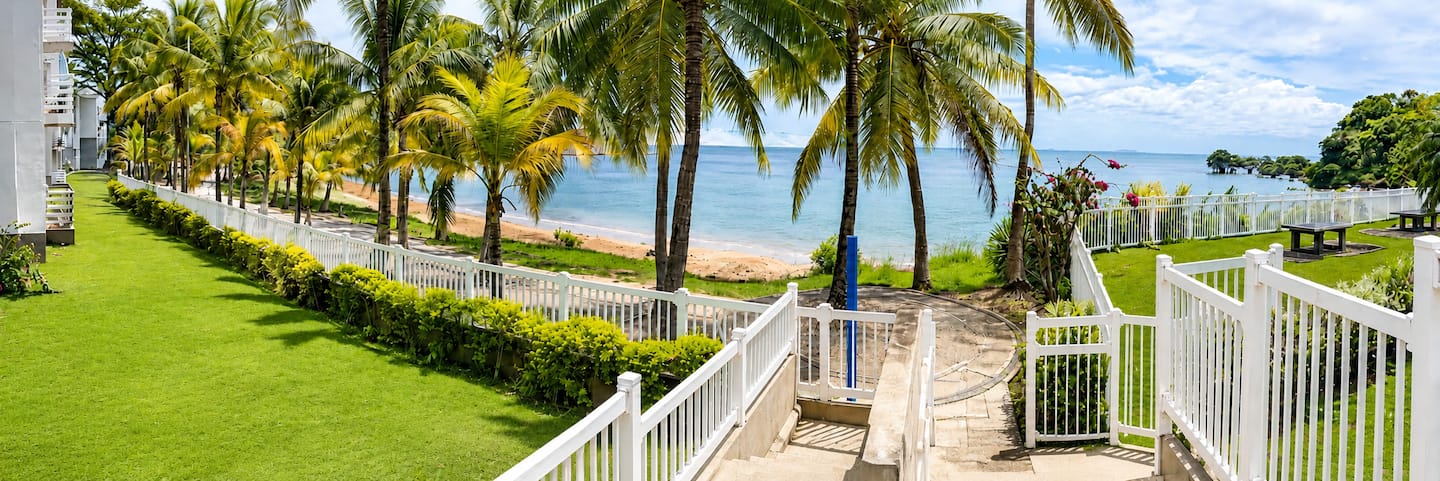 Oceanfront view at Dese's Happy Place in Panama
