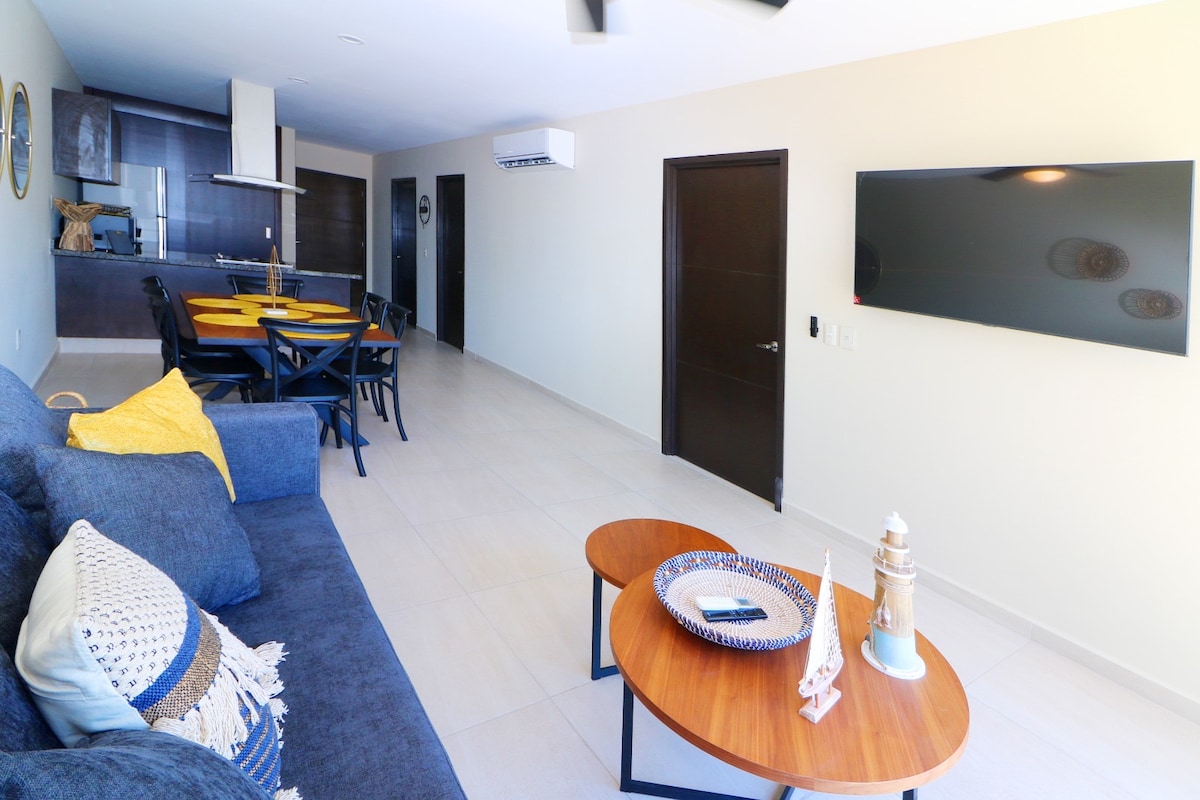 Popular Airbnb listing: Modern apartment 1 block from the beach + rooftop view in Mazatlán