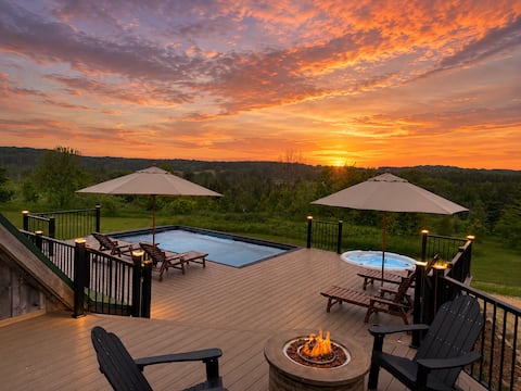 Secluded Elkhart Retreat | Pool, Hot Tub & Sunset