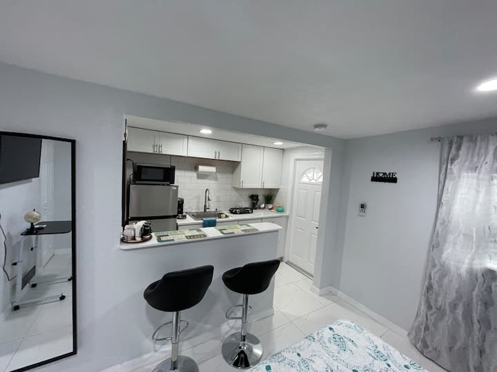 Jenny’s Villa - Tampa, FL
