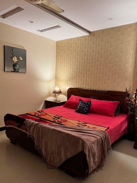 Comfy & Cozy 1-Bed Apartment • Bahria Town