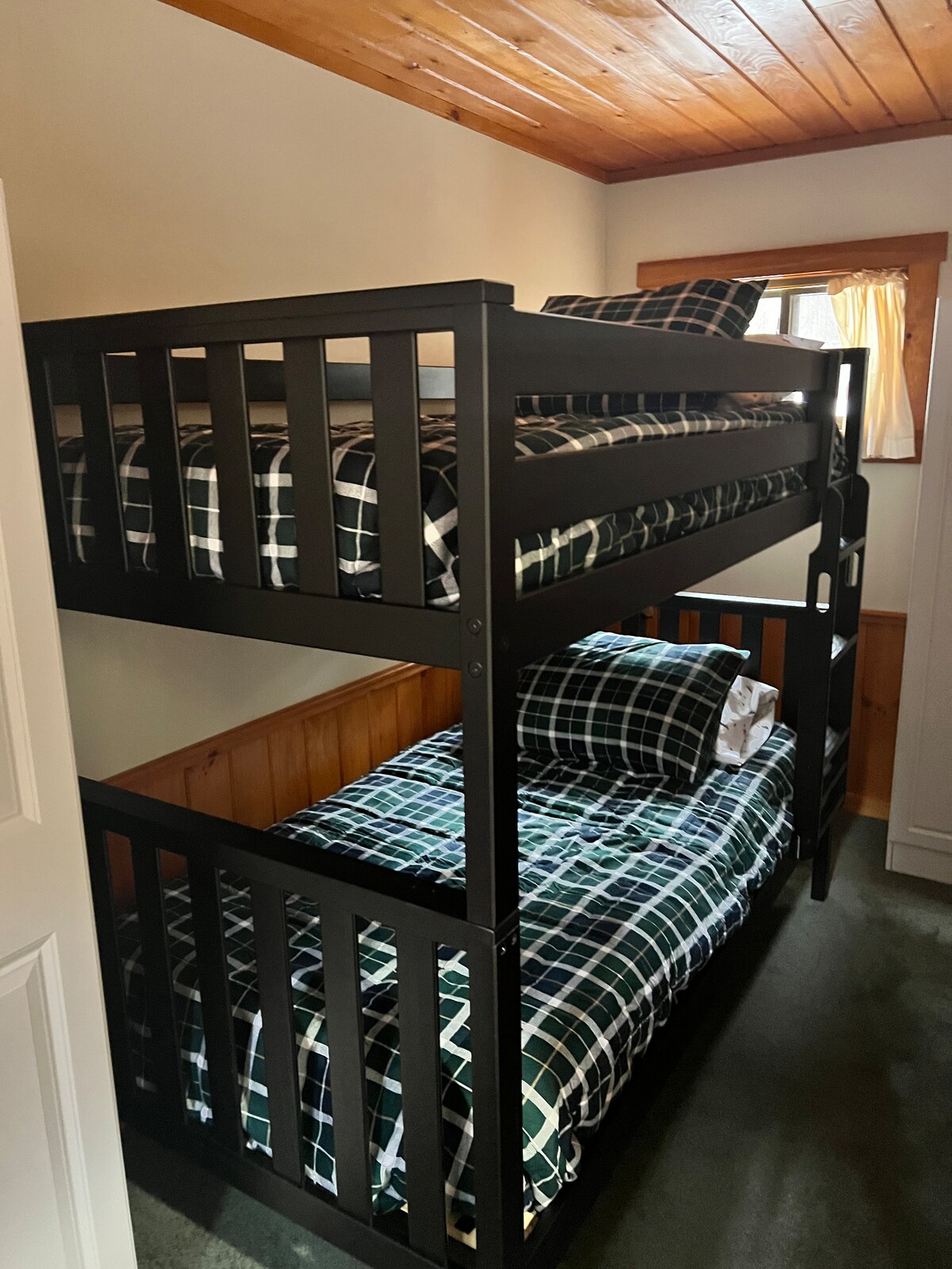 საძინებელი 3