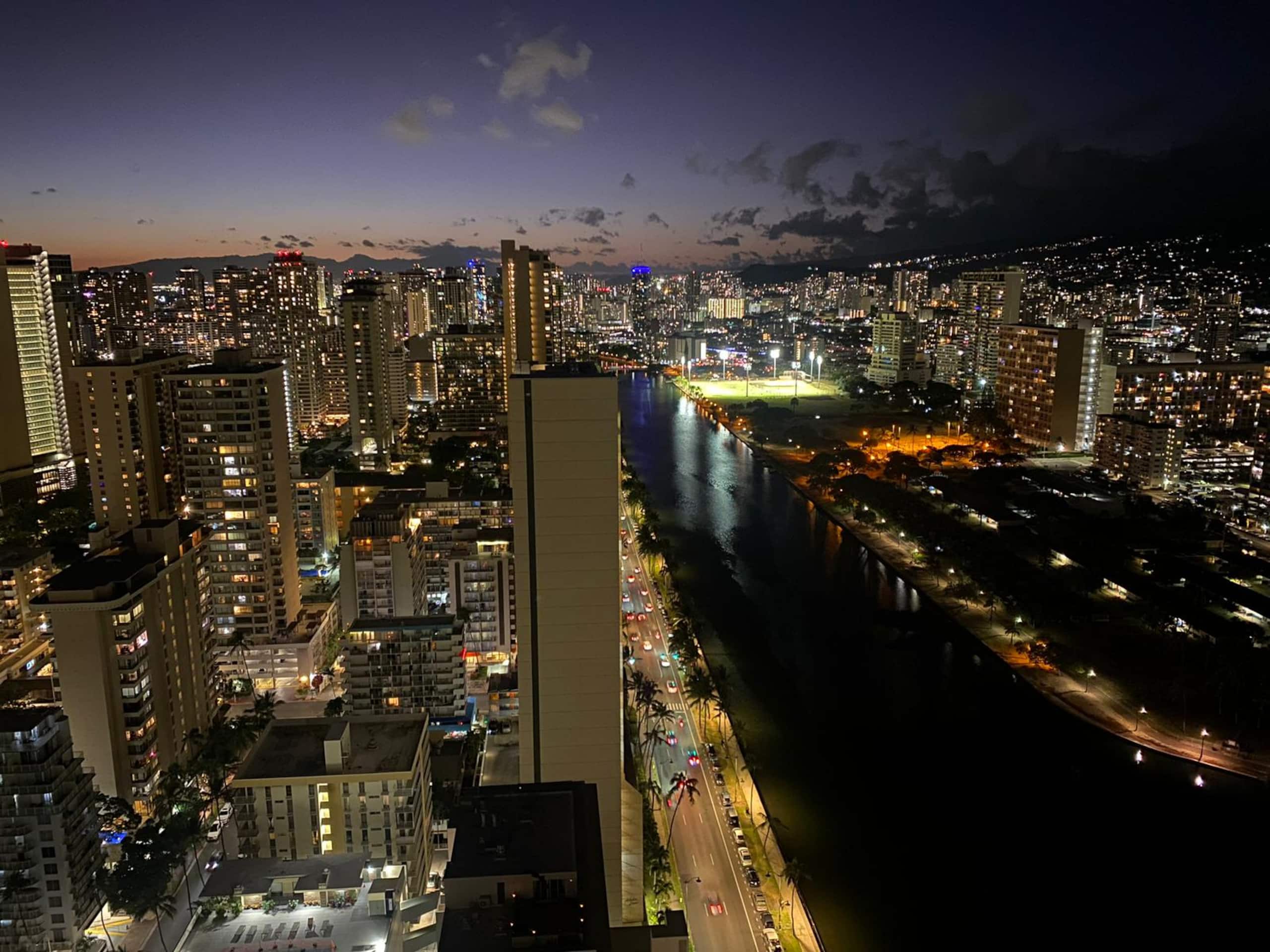 Condo in Honolulu · ★4.87 · 1 bedroom · 4 beds · 1 bath - Image 34