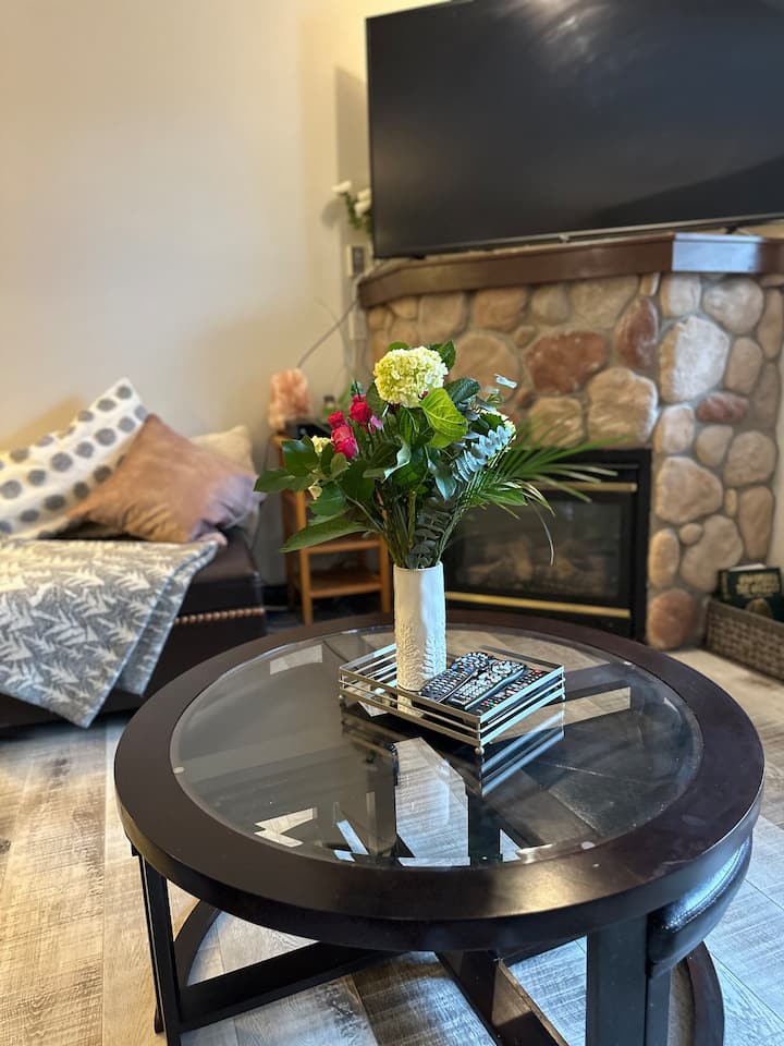 Warm, Cozy And Inviting! - Fernie