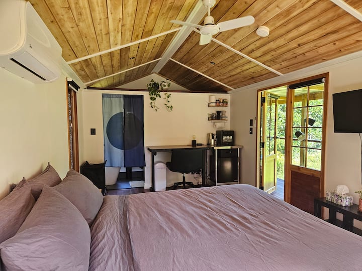 New Eco Garden Cabin With Forest Views - Bellingen