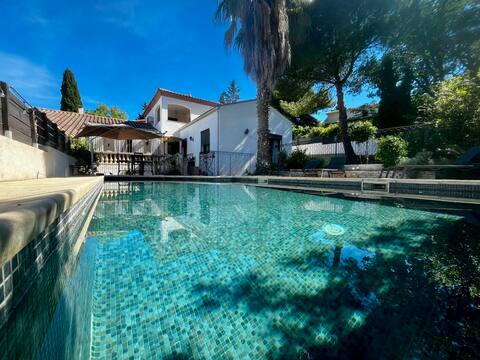 Beautiful villa with pool.