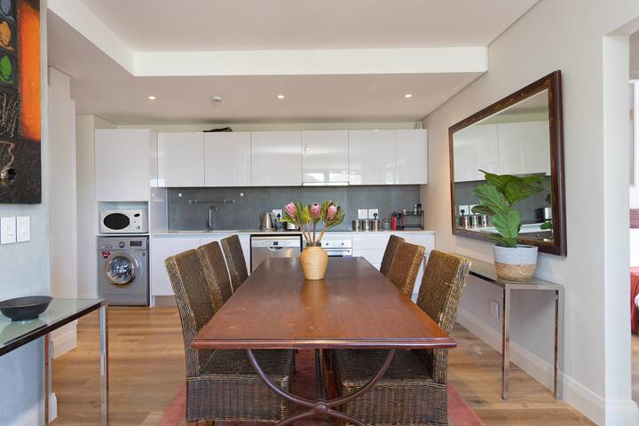 Alta Bay Penthouse gallery image 3