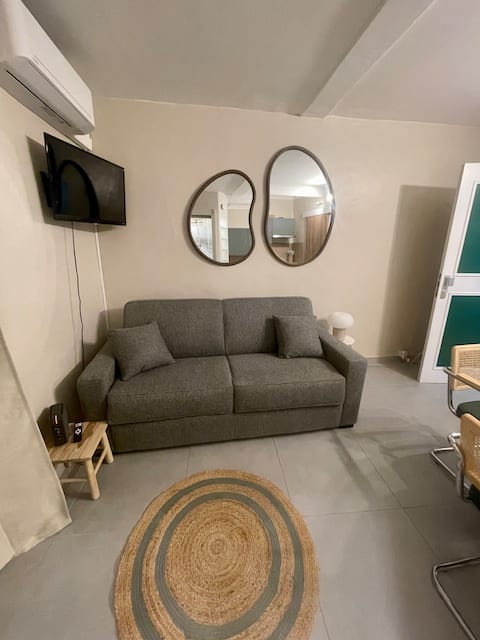 Propriété Airbnb réussie: Suquet, Cannes Center • Palais des Festivals & Beaches within Walking Distance à Cannes
