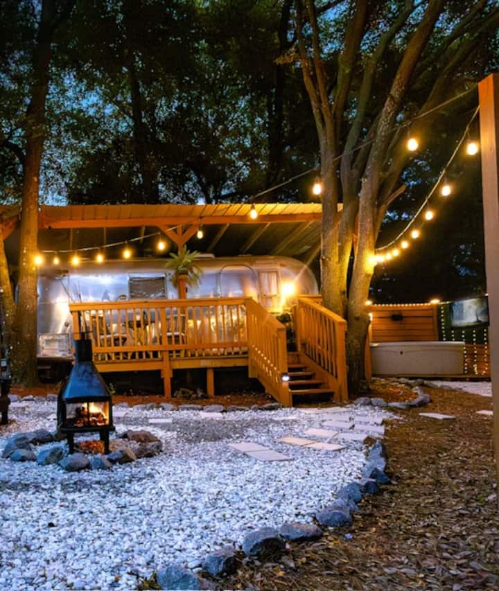 Lakefront Airstream Near The Springs - Florida