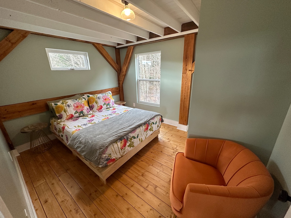 מיטת קווין עם ארון