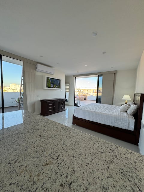 Nice penthouse near the pier