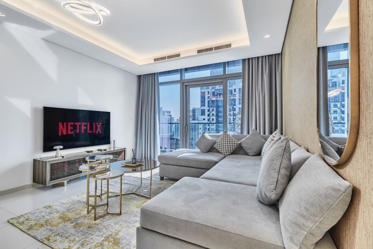 2 Bedroom Furnished Apartment with Burj Khalifa View 3