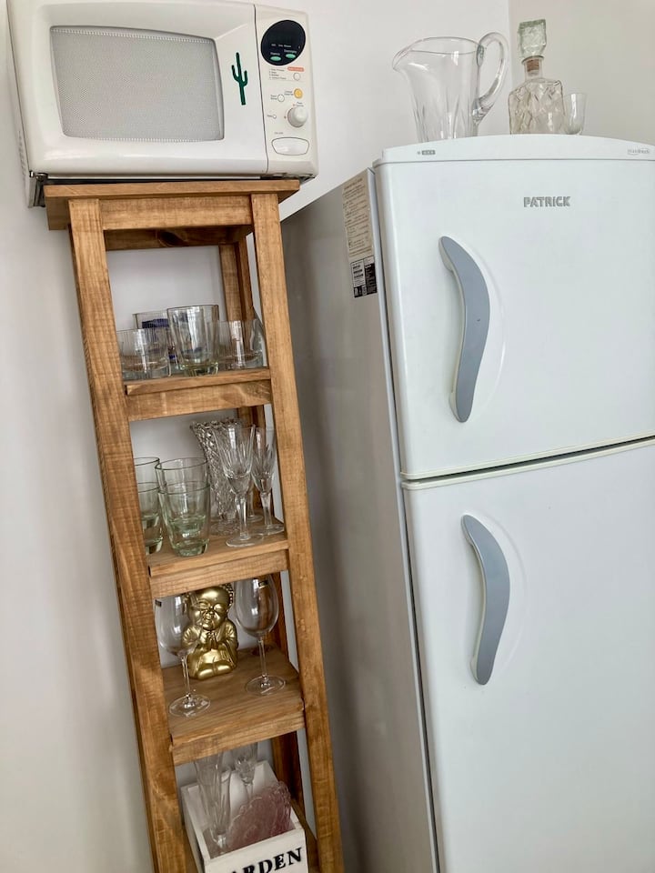 Refurbished one-bedroom apartment in Monserrat