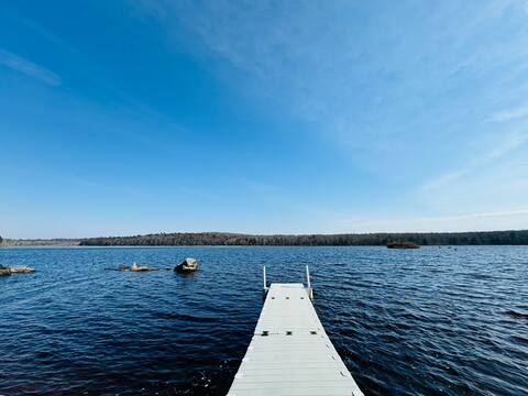 Serenity at Lake Joseph | Lakefront•Hot Tub•Ski