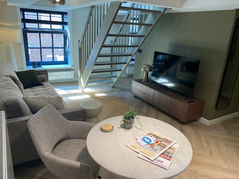 Popular Airbnb listing: LB2 Green | Cozy boutique in historic city centre in Wijk 01 Sneek