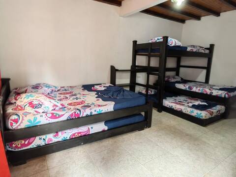 Habitación familiar ladrilleros